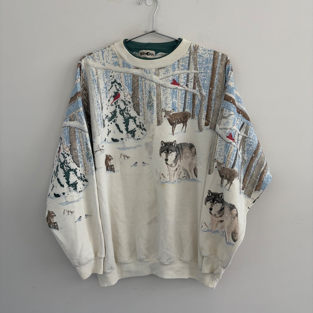 Vintage Winona Knits Winter Wildlife Wolf Deer Cardinal Sweatshirt White
